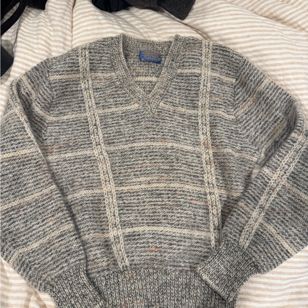 Gray V-Neck Pendleton Vintage Sweater